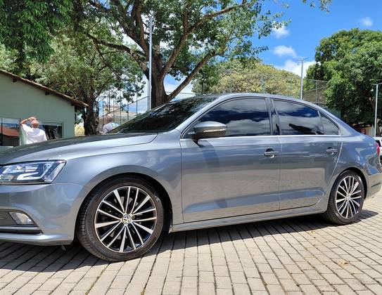 VOLKSWAGEN JETTA 2.0 TSI HIGHLINE 211CV GASOLINA 4P TIPTRONIC
